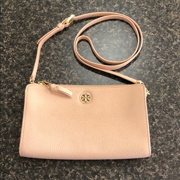 Tory Burch Handbags - Tory Burch Robinson Convertible Crossbody